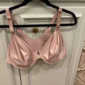 Soma Bra vanishing 360, size 38DD,light pink color, excellent condition